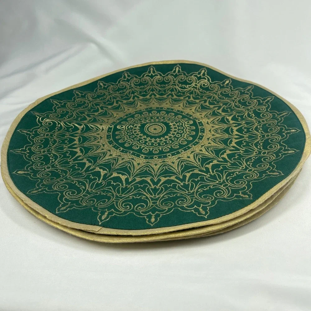Cynthia Rowley Green Gold Mandala Round Placemat 15